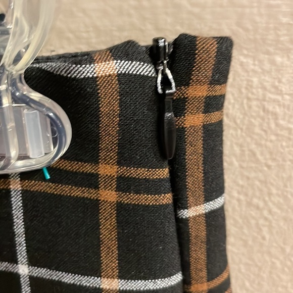 ZARA Trafaluc Collection women’s plaid ruffled hem cropped stretch pants zip LRG - Picture 4 of 13